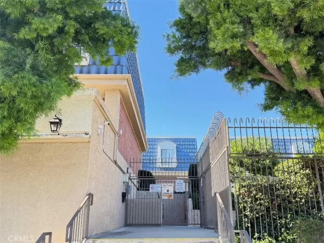 MLS: OC24233794 Condo For Sale