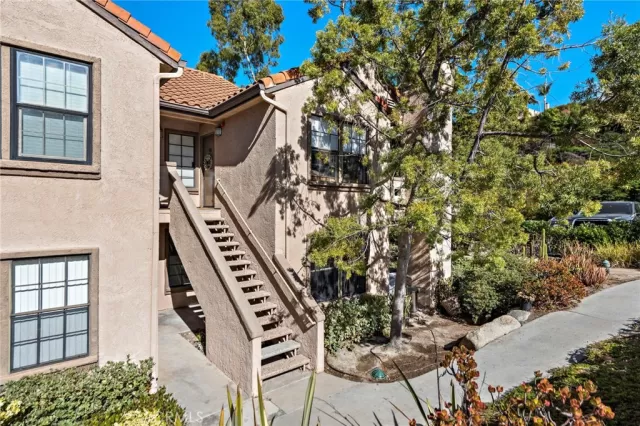 MLS: OC24233857 Condo For Sale