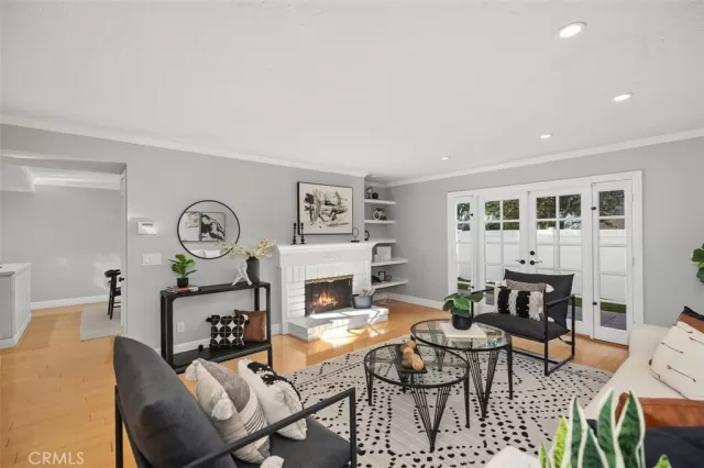 MLS: OC24234108 Condo For Sale