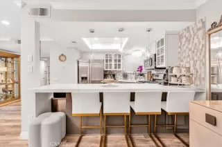 Photo #6: OC24234351 Listing