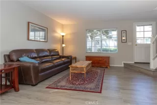 Photo #4: OC24234625 Listing 