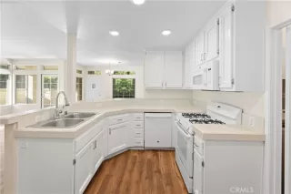 Photo #6: OC24234716 Listing 