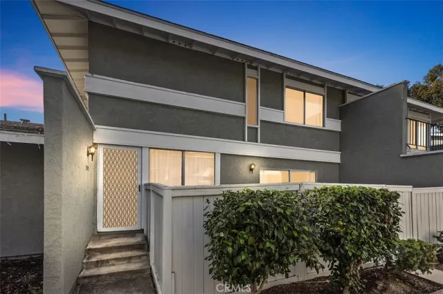 MLS: OC24235548 Condo For Sale