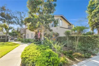 Photo #3: OC24235732 Listing 