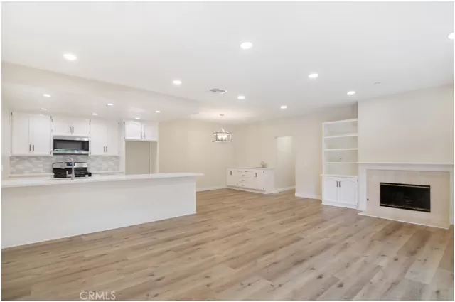 MLS: OC24236015 Condo For Sale