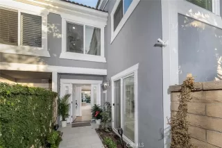 Photo #2: OC24236170 Listing 