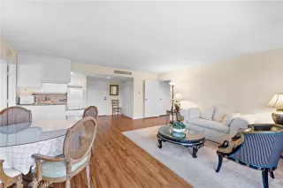 Photo #5: OC24236569 Listing