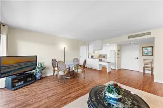 Photo #6: OC24236569 Listing