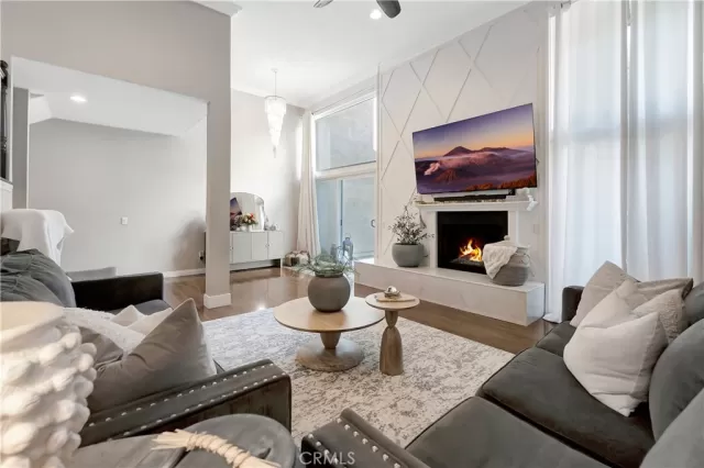 MLS: OC24237403 Condo For Sale