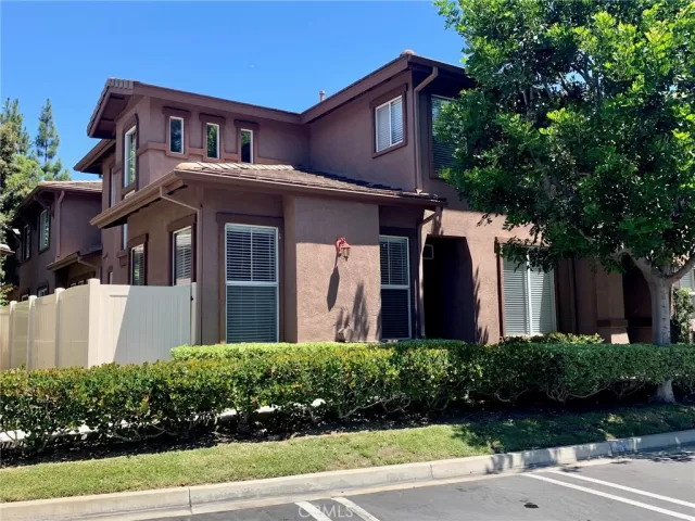 MLS: OC24237701 Condo For Sale