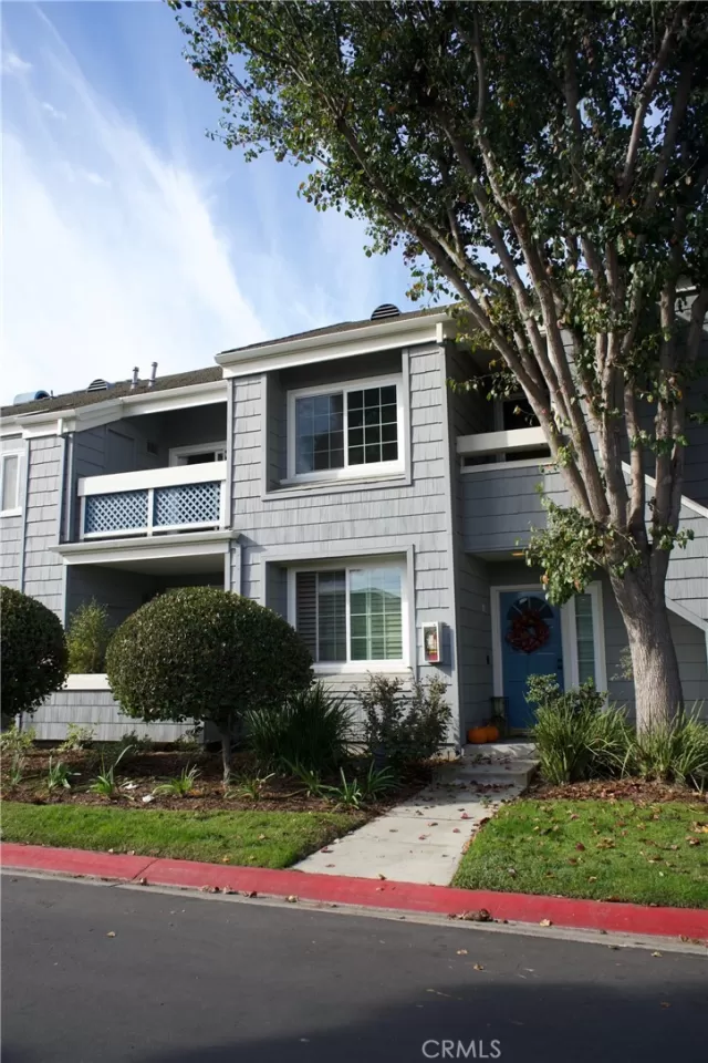 MLS: OC24237770 Condo For Sale