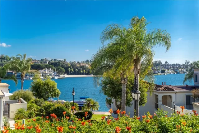 MLS: OC24237848 Condo For Sale