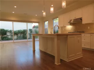 Photo #5: OC24237884 Listing 