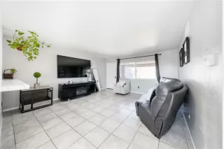 Photo #5: OC24238311 Listing 