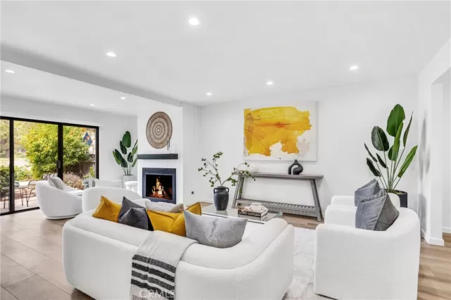 MLS: OC24238375 Condo For Sale