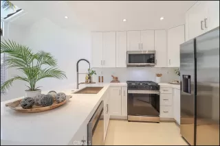 Photo #6: OC24238662 Listing 