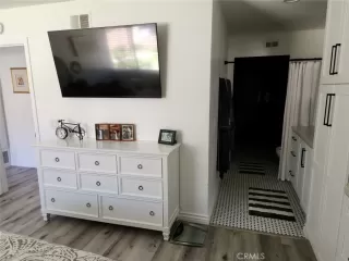 Photo #5: OC24240379 Listing 