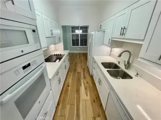 Photo #3: OC24240386 Listing 