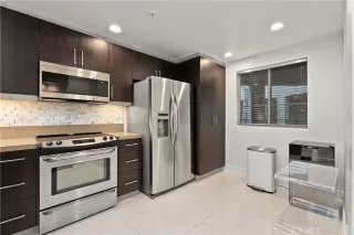 Photo #2: OC24240473 Listing