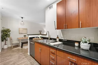 Photo #3: OC24240594 Listing 