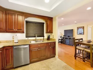 Photo #3: OC24240830 Listing 