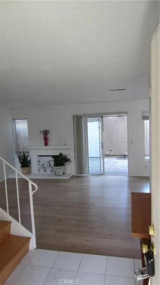 Photo #2: OC24241155 Listing