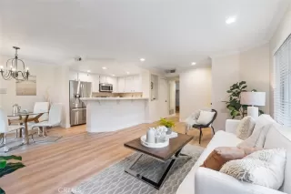 Photo #4: OC24241307 Listing 