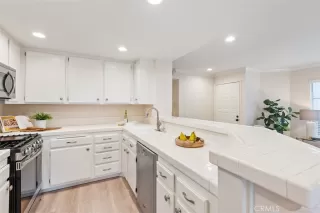 Photo #6: OC24241307 Listing 