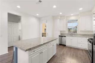 Photo #5: OC24241931 Listing 