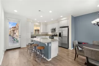 Photo #6: OC24241931 Listing 