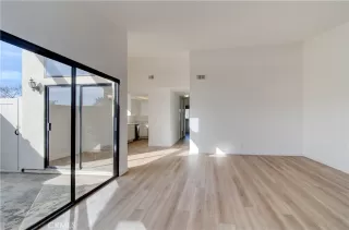 Photo #3: OC24241950 Listing 