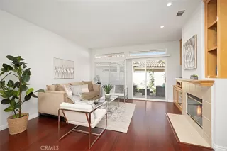 Photo #4: OC24242132 Listing