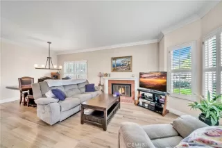 Photo #5: OC24242320 Listing 