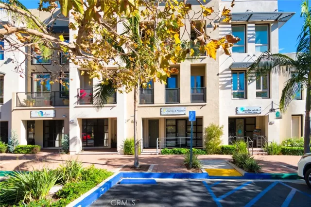 MLS: OC24242576 Condo For Sale