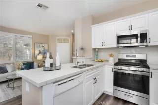 Photo #6: OC24242875 Listing