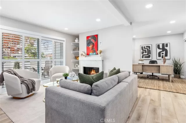 MLS: OC24242893 Condo For Sale