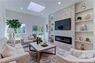 Photo #3: OC24242907 Listing