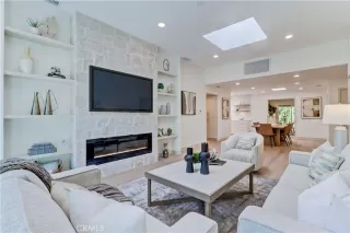 Photo #4: OC24242907 Listing