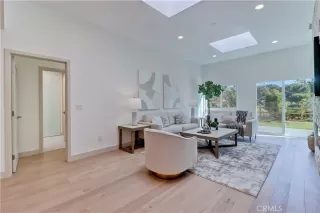 Photo #6: OC24242907 Listing