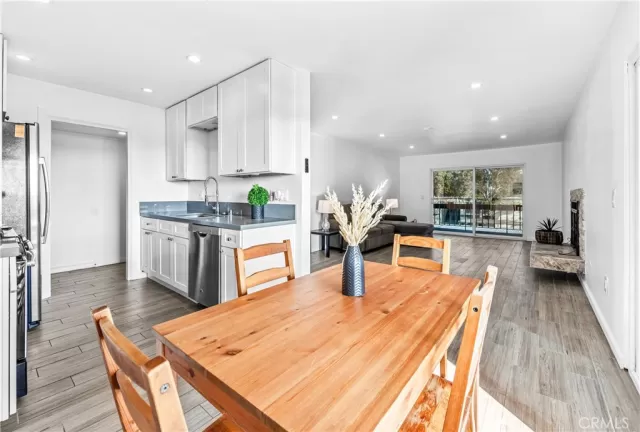 MLS: OC24242938 Condo For Sale