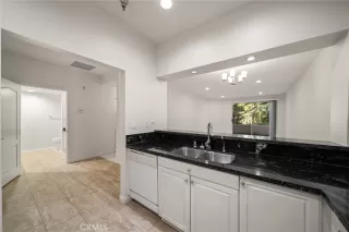 Photo #3: OC24242978 Listing 