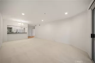 Photo #6: OC24242978 Listing 