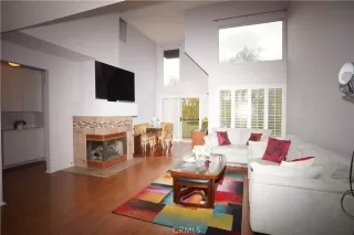 Photo #6: OC24243037 Listing