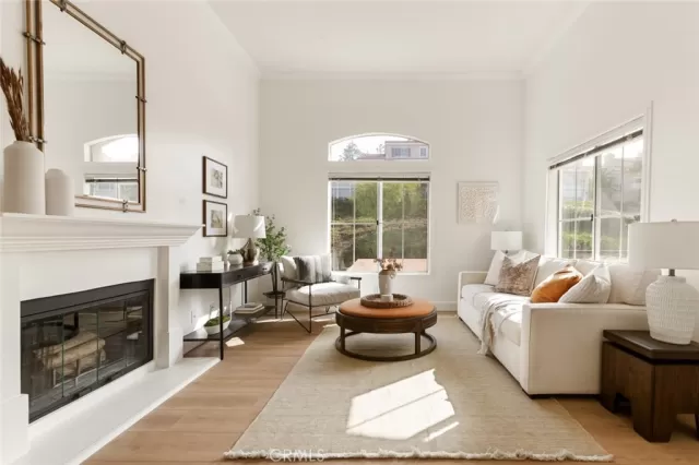 MLS: OC24244445 Condo For Sale