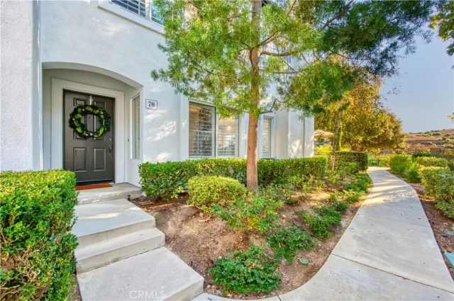 MLS: OC24245182 Condo For Sale