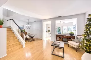 Photo #1: OC24245182 Listing 