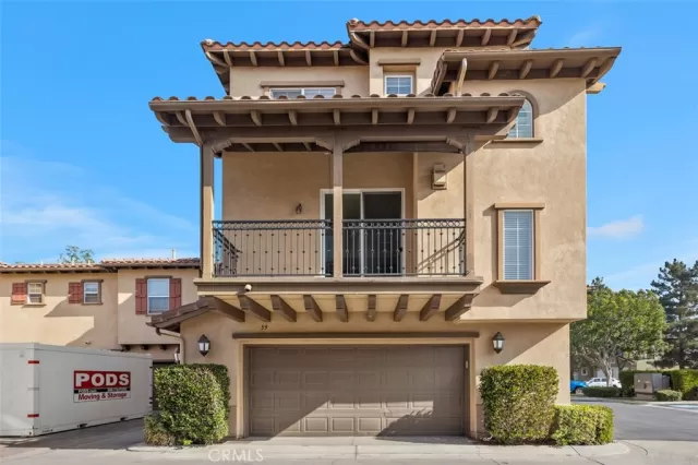 MLS: OC24245453 Condo For Sale