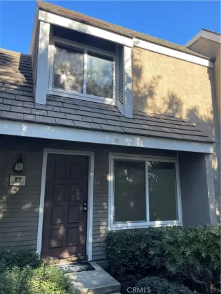 More Details about MLS # OC24245539 : 17 GREENLEAF 3