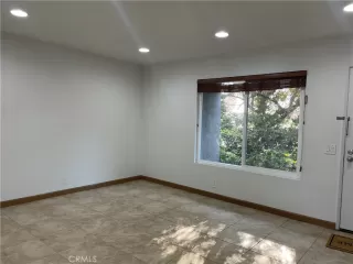 Photo #5: OC24245539 Listing 