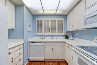 Photo #2: OC24246468 Listing